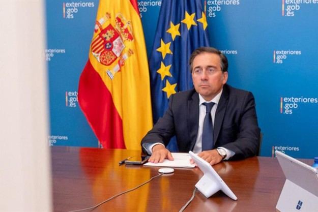 Albares refuerza apoyo a Ucrania en negociaciones de paz