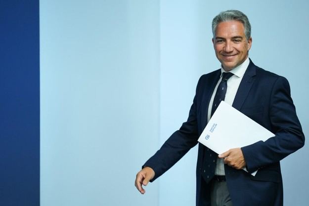 Bendodo acusa a Sánchez de corrupción desde las primarias del PSOE