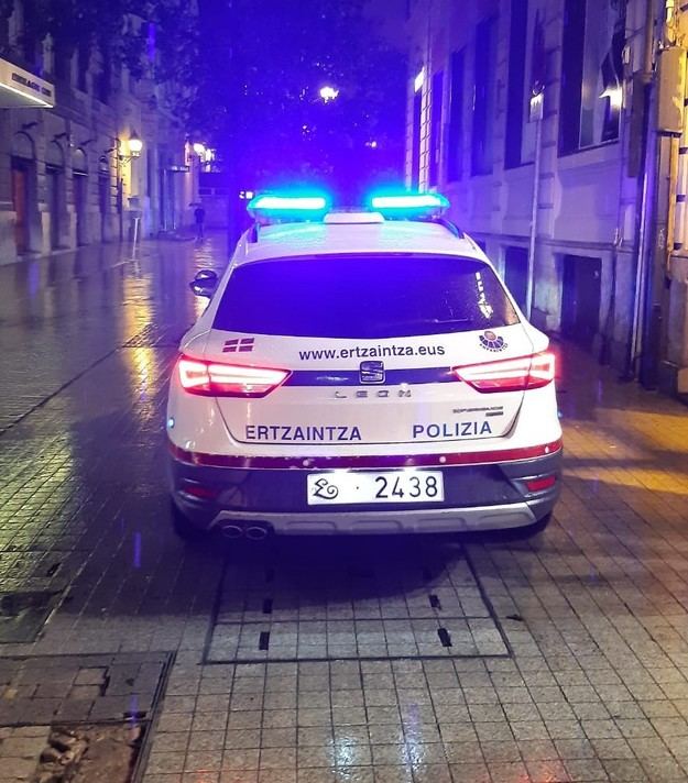 Detenidos dos hombres por robo en un bar de Bilbao