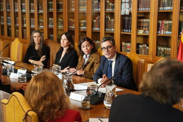 Bolaños se reúne con jueces en formación en el Ministerio de Justicia