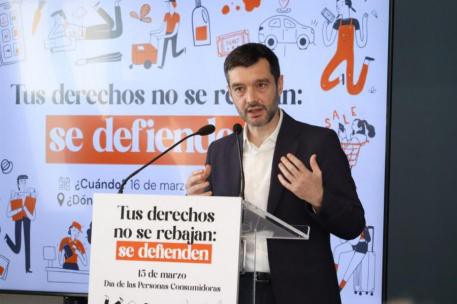 Bustinduy propone medidas para proteger a los consumidores ante la crisis energética y de vivienda