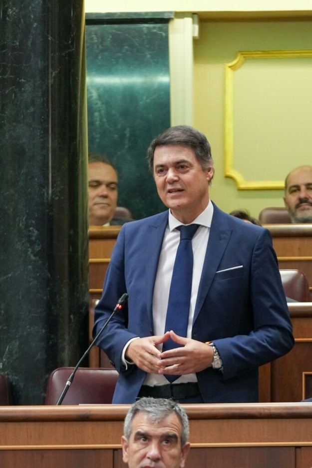 Rojas critica al Gobierno por poner en peligro la seguridad nacional ante la crisis en Oriente Medio