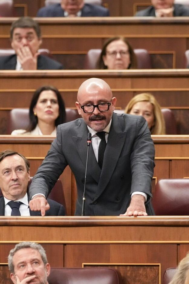 De los Santos exige la dimisión de Marlaska por encubrir una violación en la Policía