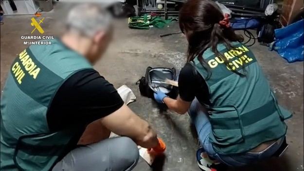 Familia detenida por estafar un millón de euros a 81 personas mediante un esquema piramidal