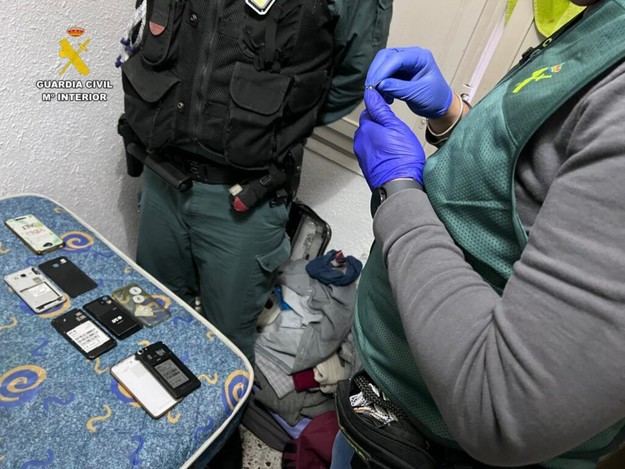 Desmantelan red de estafas por internet que defraudó casi 1,6 millones de euros