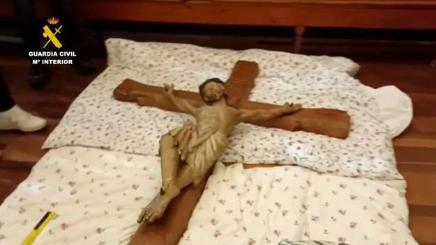 Tres detenidos por robar y vender patrimonio histórico en España