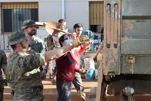 El 30% de los discursos de odio en noviembre atacaron a migrantes tras la DANA