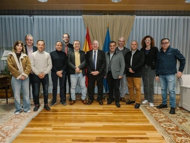 Hereu reafirma el compromiso del Gobierno con la electrificación y la industria automotriz