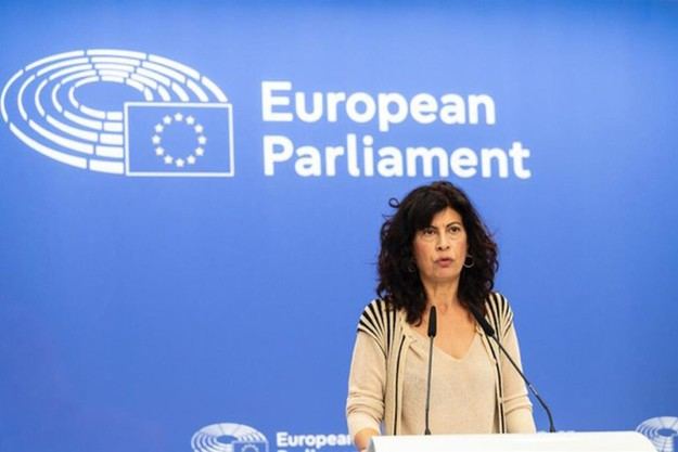 España propone debatir la protección del derecho al aborto en la UE