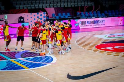 España se enfrenta a Italia en un crucial partido del Eurobasket 2025