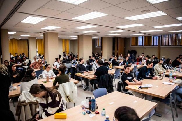 Inicia la adjudicación de más de 12,000 plazas para formación sanitaria especializada