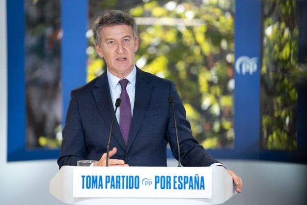 Feijóo critica al PSOE y lo califica de 'organización criminal' por corrupción