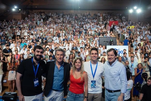 Feijóo promete ser un líder valiente para la juventud española