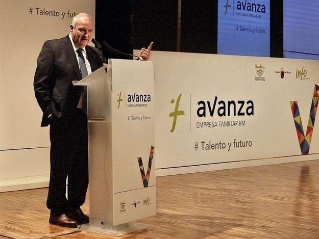 Hereu presenta la asignación provisional de 27,3 M€ para baterías en el PERTE VEC IV