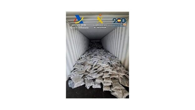 Incautan más de 3.200 kilos de marihuana en el puerto de Valencia provenientes de Canadá