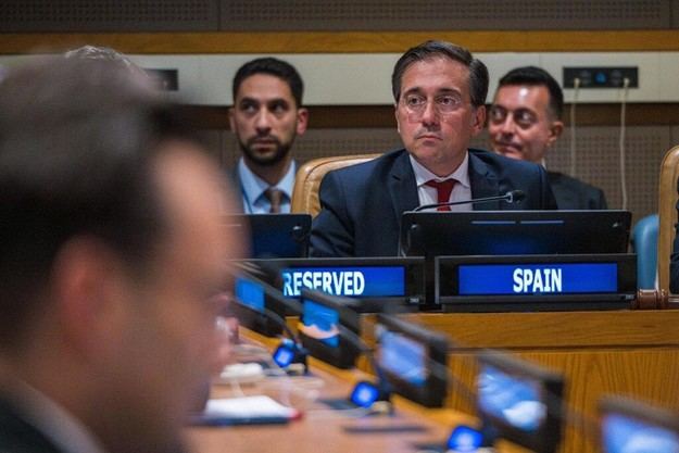 Albares urge a aprovechar el momento político para avanzar hacia la solución de dos Estados