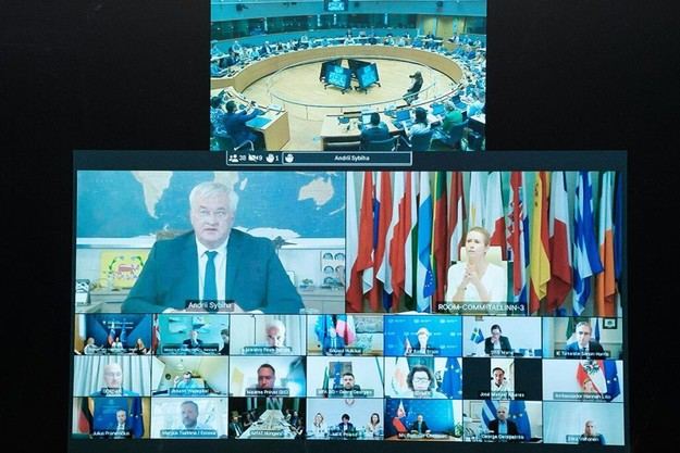 Albares aboga por unidad en la UE para lograr paz en Ucrania