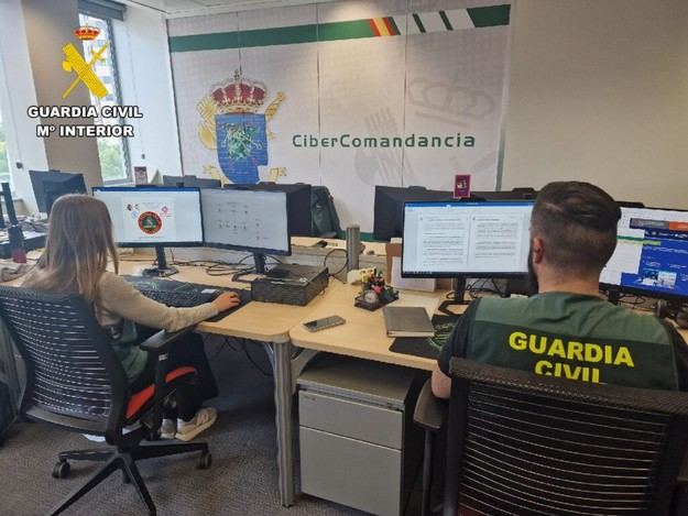 Desmantelan una estafa de SMS falsos que robó 5.000 euros a una víctima