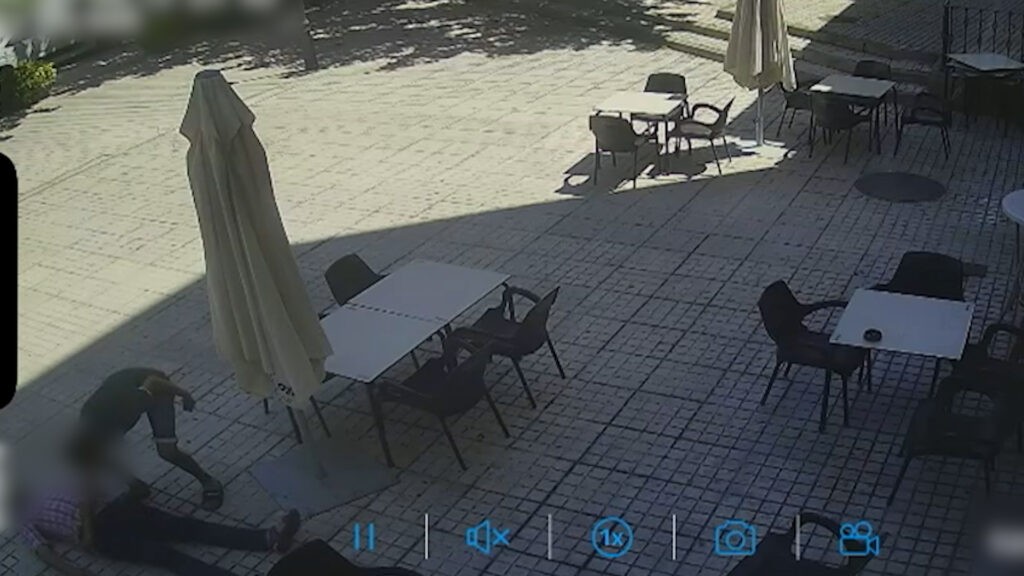 Detienen a un hombre por agredir gravemente a su padre en un bar de Mora