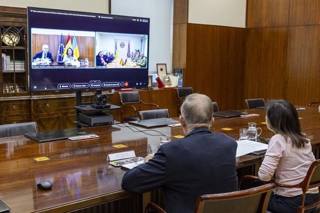 Robles se reúne en videoconferencia con mandos de la Guardia de Fronteras de Ucrania