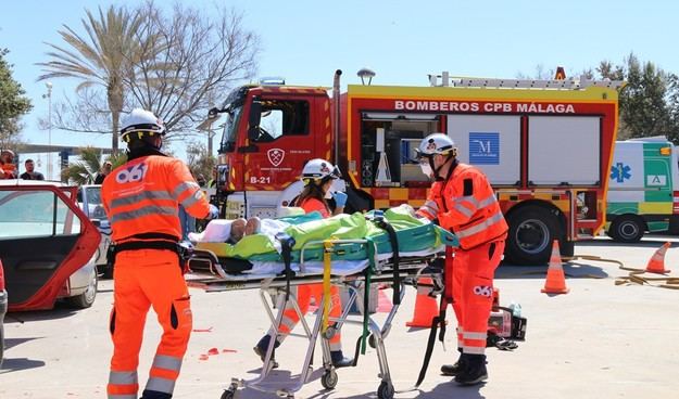 Madre e hijo hospitalizados tras incendio en su cocina en Almería