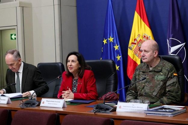 Robles destaca el papel crucial de las Fuerzas Armadas españolas en misiones internacionales