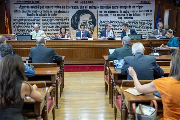 Robles destaca la complementariedad entre inversión en defensa y bienestar social