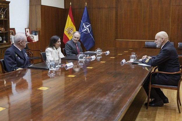 España refuerza su papel en la defensa aérea de la OTAN, según Margarita Robles
