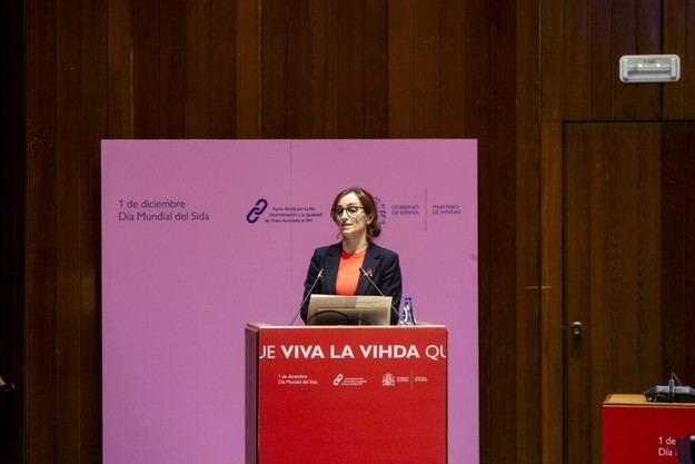 Mónica García lanza la campaña "VIVA LA VIHDA" por el Día Mundial del Sida