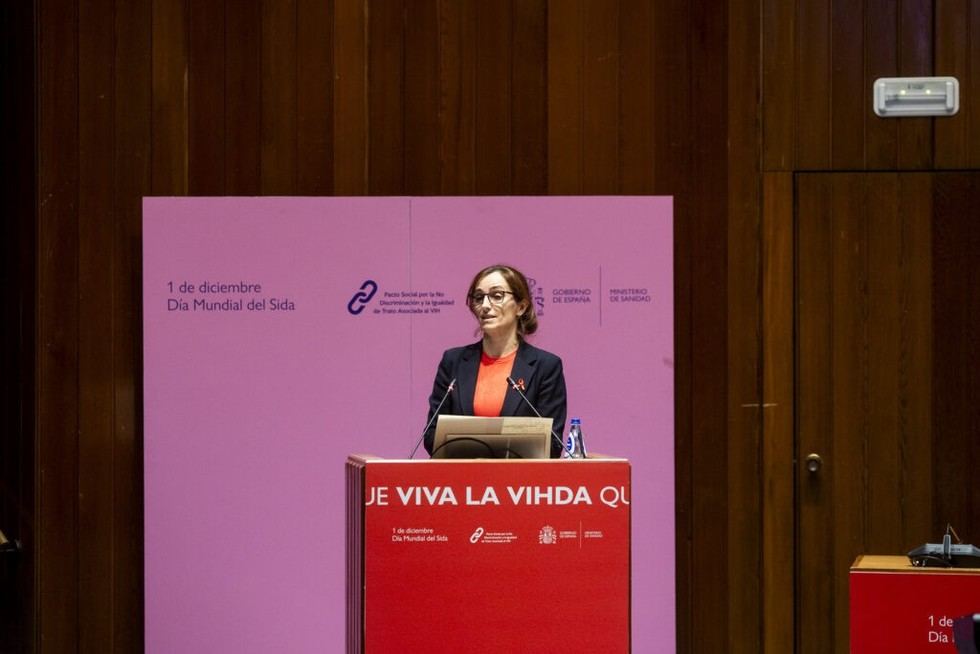 Mónica García lanza la campaña 'VIVA LA VIHDA' por el Día Mundial del Sida