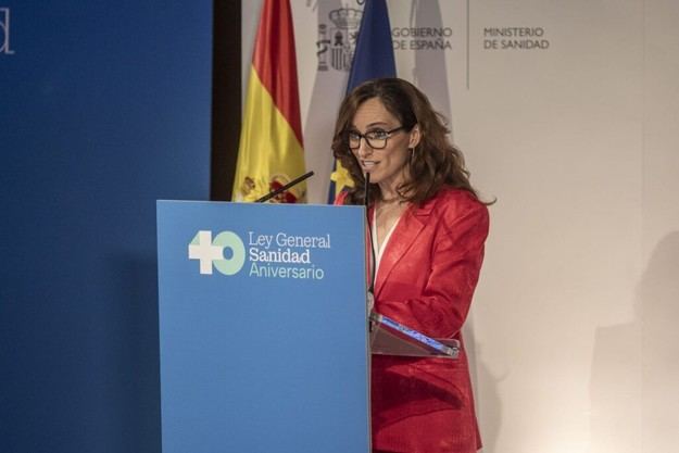Mónica García destaca la sanidad pública como un pilar democrático en España