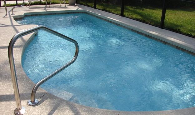 Fallece un niño de 8 años en una piscina en Los Palacios y Villafranca