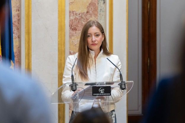 Muñoz critica la gestión del hantavirus y pide la comparecencia de la ministra de Sanidad