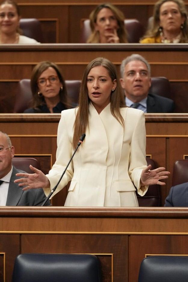 Muñoz advierte sobre la corrupción y el poder del silencio en el Gobierno