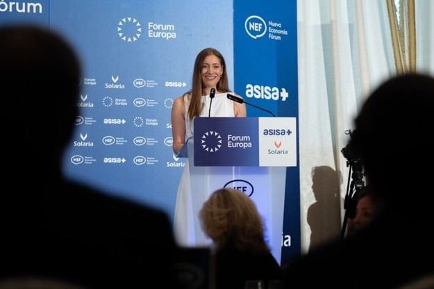 Muñoz destaca la necesidad de un cambio profundo en España más allá de solo cambiar a Sánchez