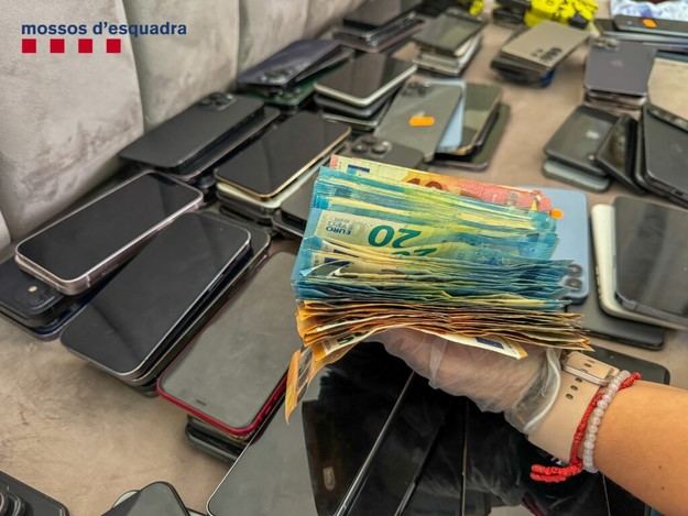 Desmantelan red criminal de estafas y receptación de móviles en Mataró