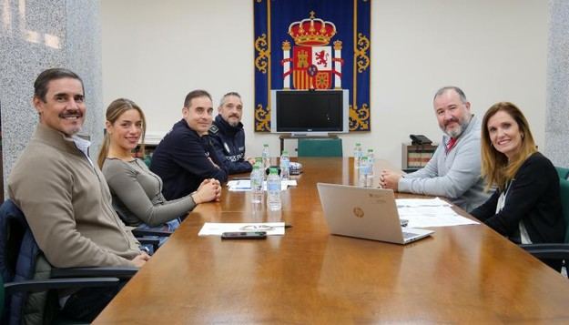 Reunión para mejorar la atención a víctimas de violencia de género en Melilla