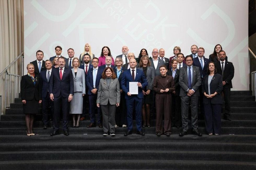 Óscar López aboga por la diversidad cultural y la información veraz en Europa para fortalecer la democracia