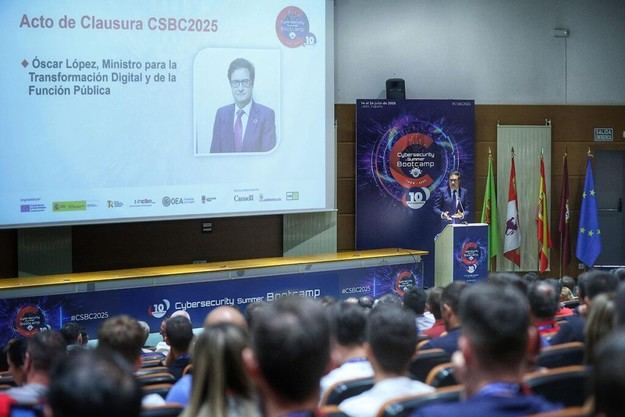 Óscar López destaca la importancia de la formación en ciberseguridad en un evento internacional