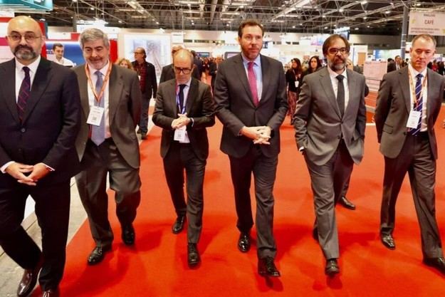 Óscar Puente presenta plan para nuevos trenes y alta velocidad de 350 km/h