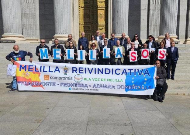 Protesta ante el Congreso pidiendo el cumplimiento del Tratado de Buena Vecindad España-Marruecos