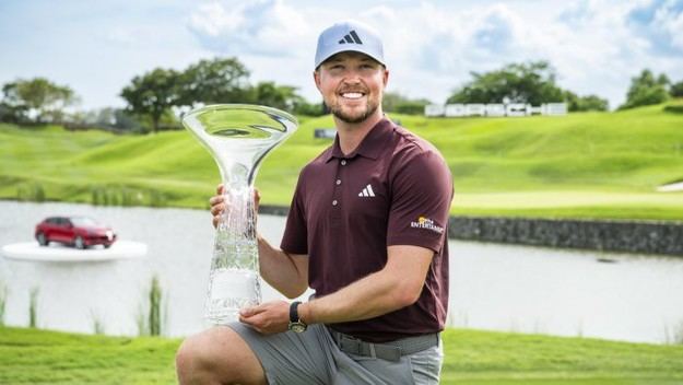 Richard Mansell gana la Porsche Singapore Classic 2025