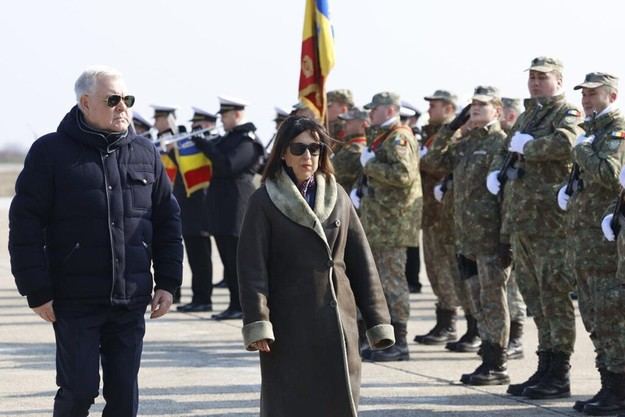Robles destaca la capacidad del Ejército español para aprender en misiones internacionales