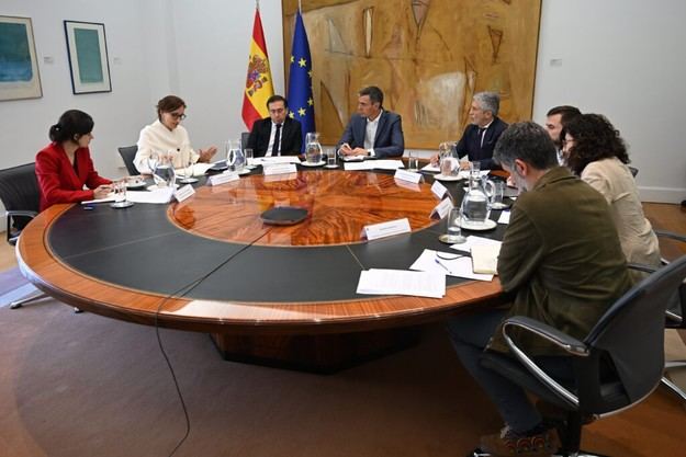 España colabora con la OMS ante el brote de hantavirus en el buque MV Hondius