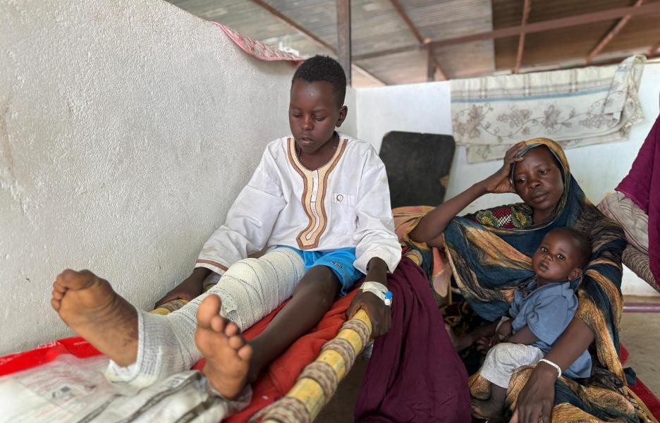 Casi 100 heridos tras bombardeos en Darfur, Sudán