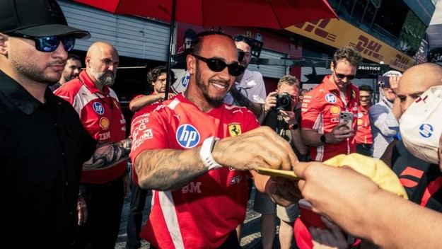 Hamilton evalúa sus posibilidades de conquistar un octavo título mundial tras la victoria de Ferrari