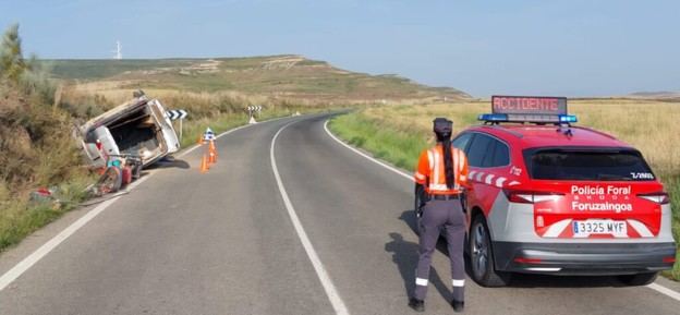 Tres personas heridas leves en un accidente de tráfico en Bardenas
