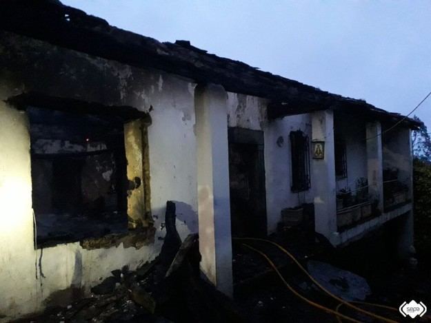 Fallece un hombre en incendio de vivienda en Boal
