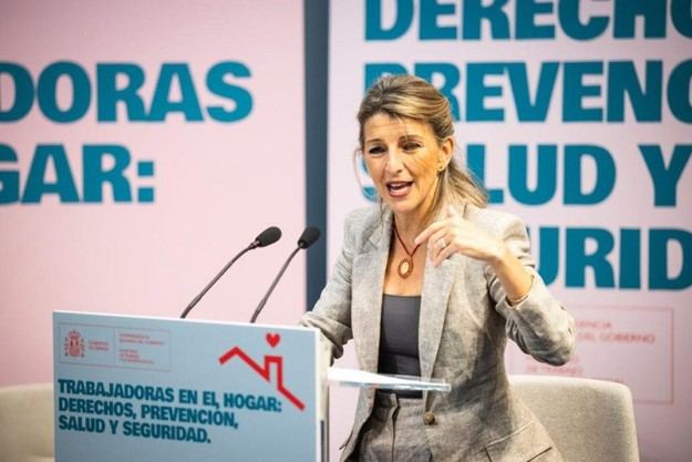 Yolanda Díaz lanza campaña contra plataformas que cobran por contratar trabajadoras del hogar
